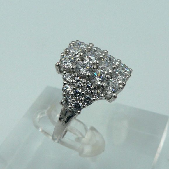 LUSTRO STELLA Sz 9 Swarovski Zirconia Cluster Ring - Picture 3 of 6